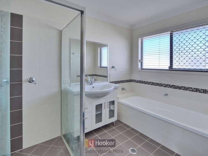 10 Lillydale Place, Calamvale QLD 4116