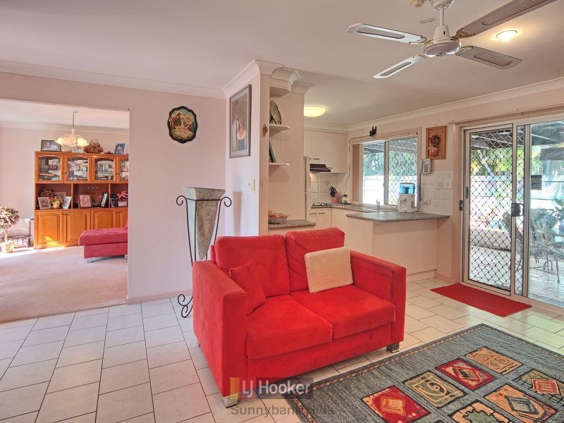 8 Muscari Crescent, Drewvale QLD 4116