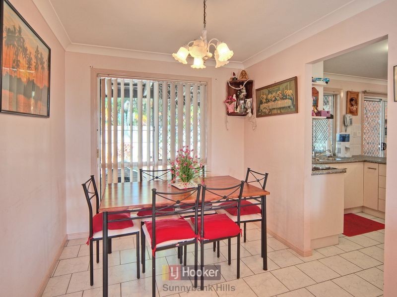8 Muscari Crescent, Drewvale QLD 4116