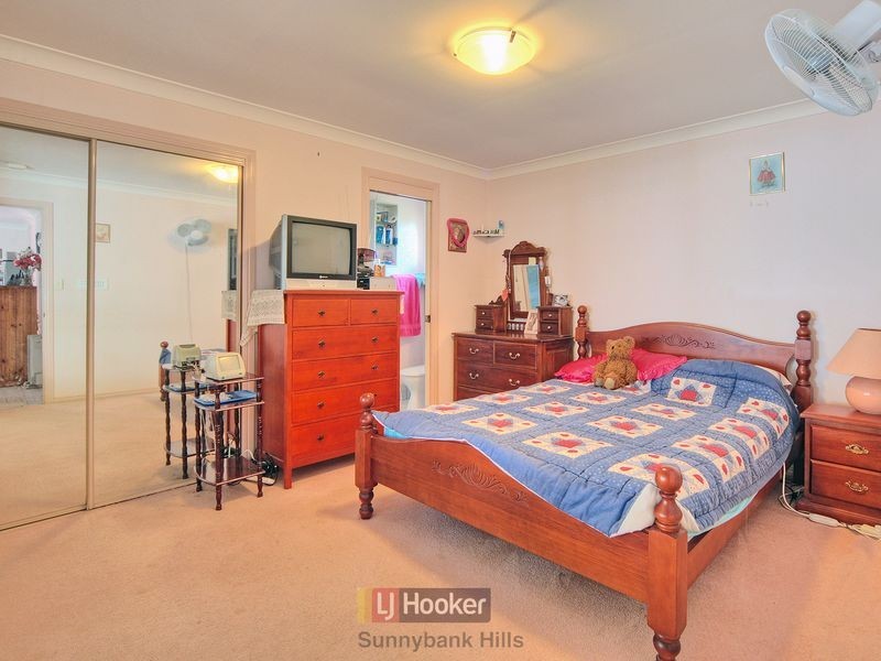 8 Muscari Crescent, Drewvale QLD 4116