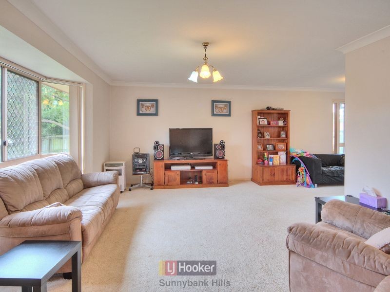 4 Atkinson Close, Coopers Plains QLD 4108