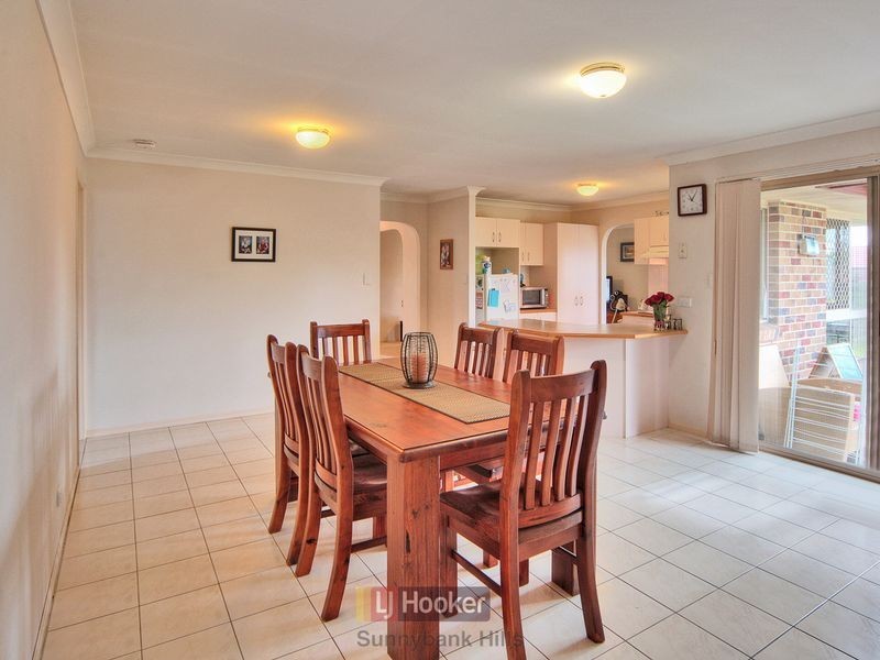 4 Atkinson Close, Coopers Plains QLD 4108