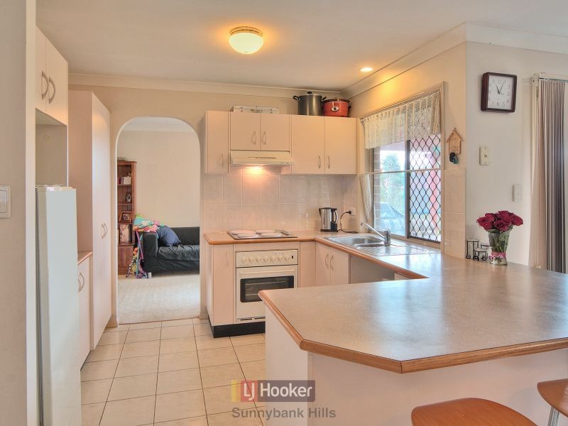 4 Atkinson Close, Coopers Plains QLD 4108