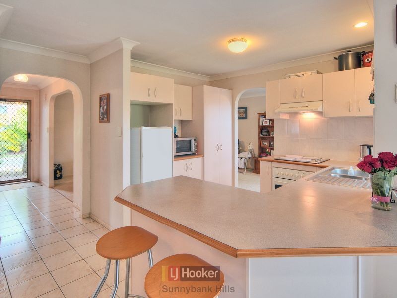 4 Atkinson Close, Coopers Plains QLD 4108