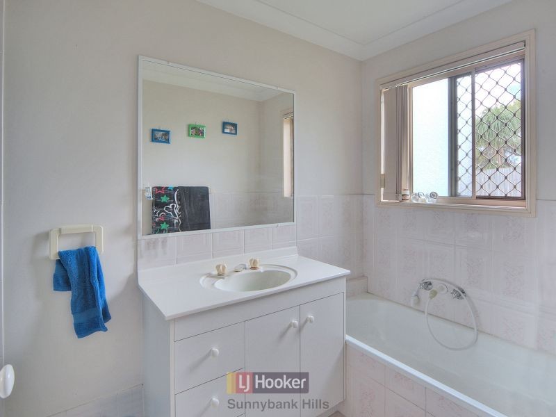 4 Atkinson Close, Coopers Plains QLD 4108