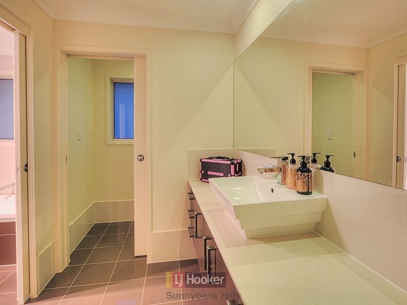 22 Henderson Street, Eight Mile Plains QLD 4113