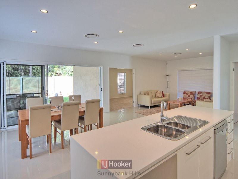 12 Harvey Place, Calamvale QLD 4116