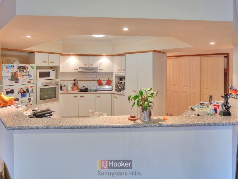 81 Ontario Crescent, Parkinson QLD 4115