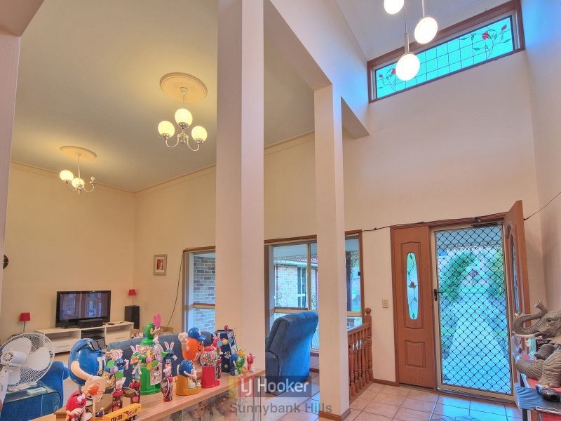 81 Ontario Crescent, Parkinson QLD 4115