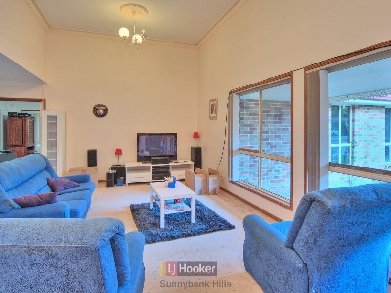 81 Ontario Crescent, Parkinson QLD 4115