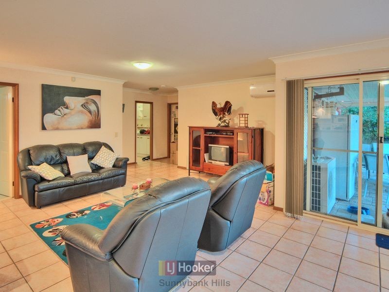 81 Ontario Crescent, Parkinson QLD 4115