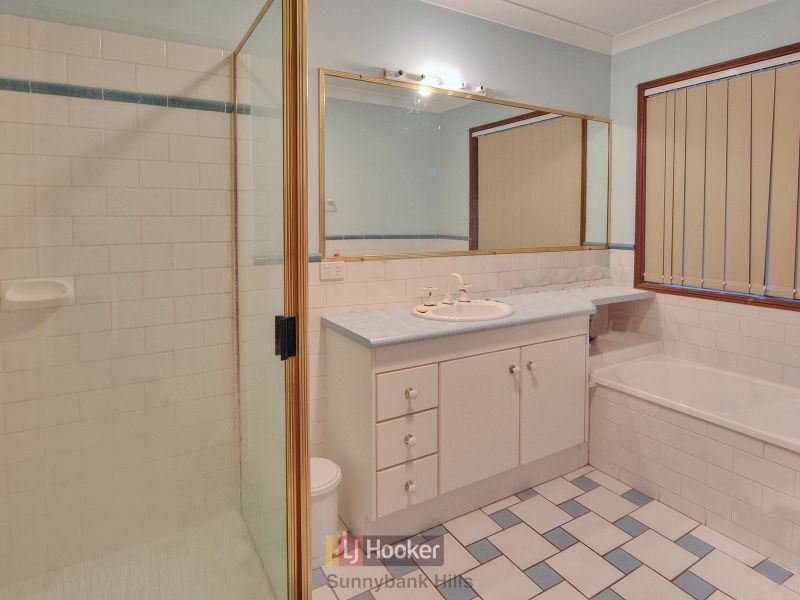 81 Ontario Crescent, Parkinson QLD 4115