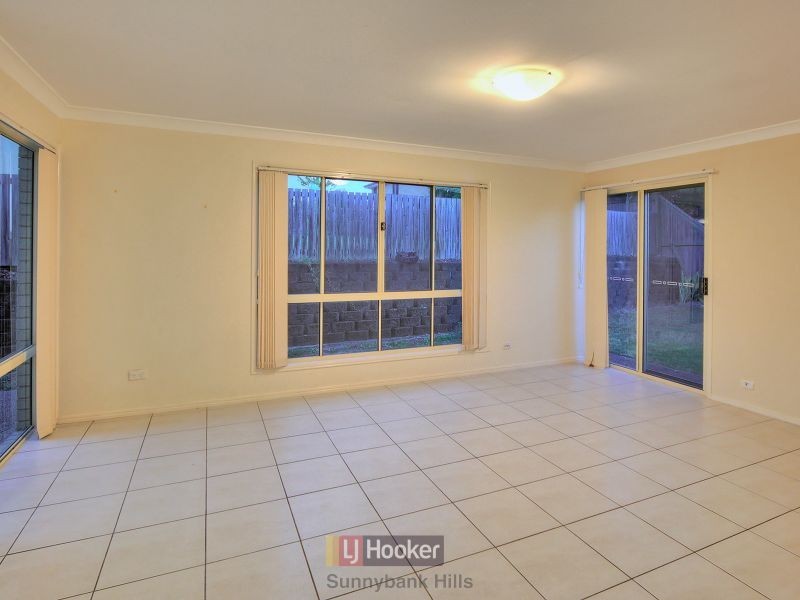49 White Cedar Circuit, Stretton QLD 4116