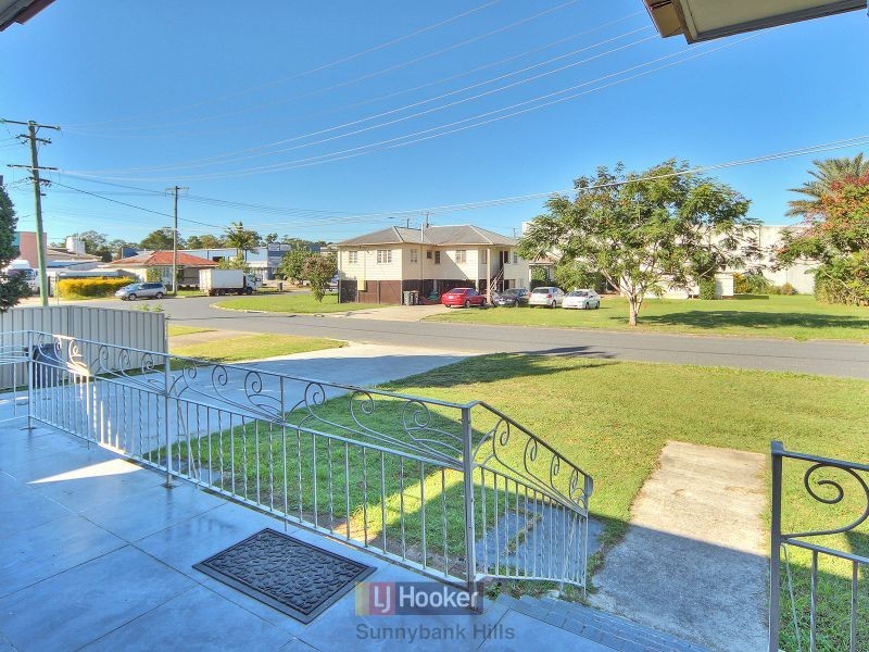 72 Meadow Avenue, Coopers Plains QLD 4108