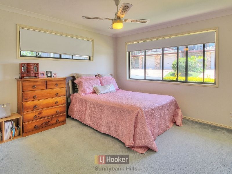 2/8 Honeysuckle Way, Calamvale QLD 4116