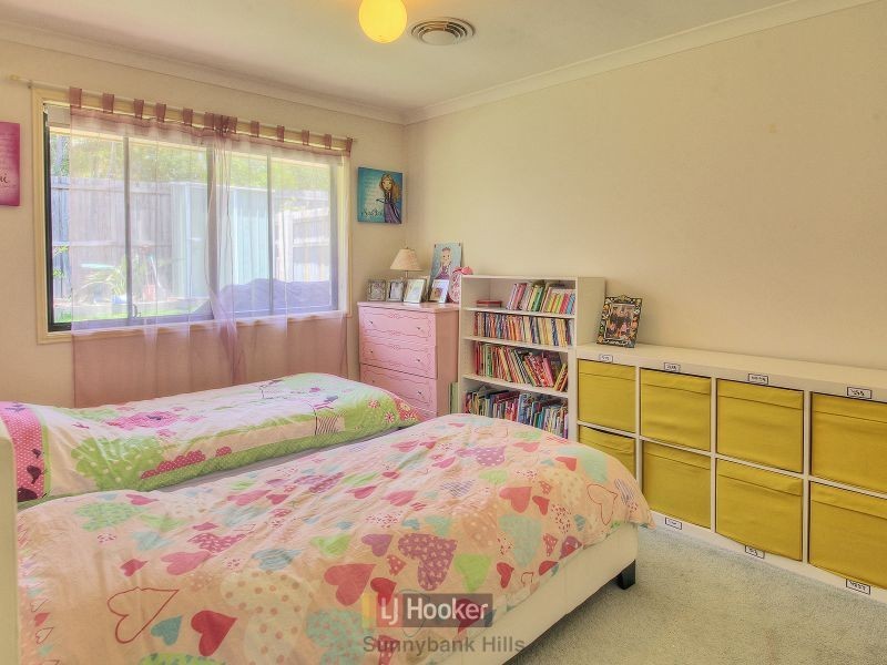 2/8 Honeysuckle Way, Calamvale QLD 4116