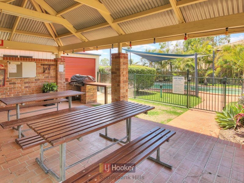 2/8 Honeysuckle Way, Calamvale QLD 4116