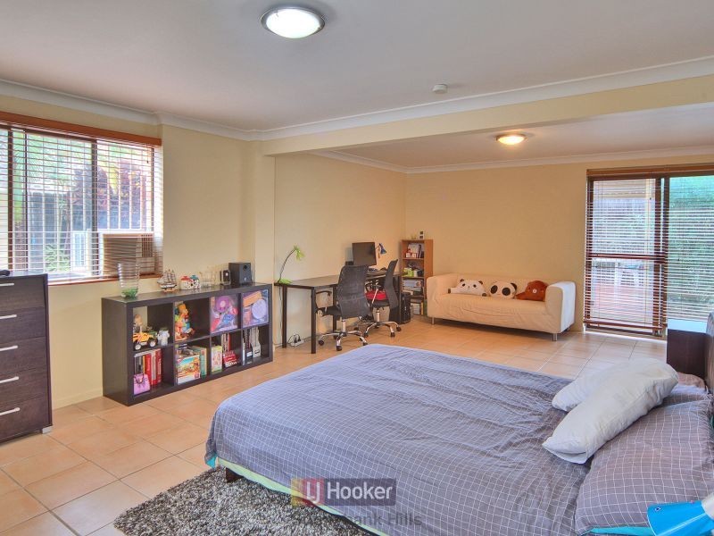 10 Pumice Street, Eight Mile Plains QLD 4113