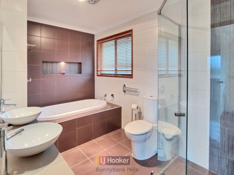 10 Pumice Street, Eight Mile Plains QLD 4113