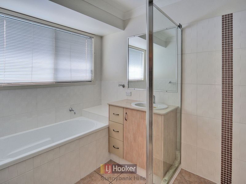 5 Ayesha Place, Calamvale QLD 4116