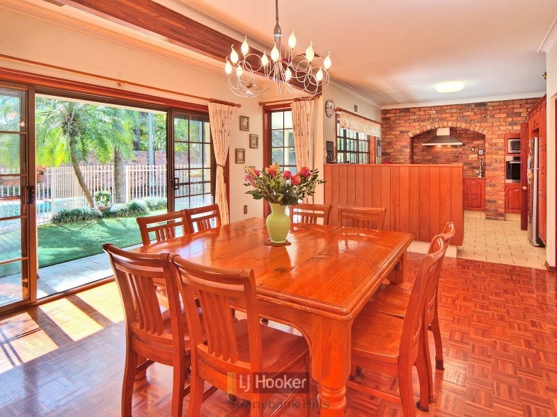 12 Bonutto Court, Robertson QLD 4109