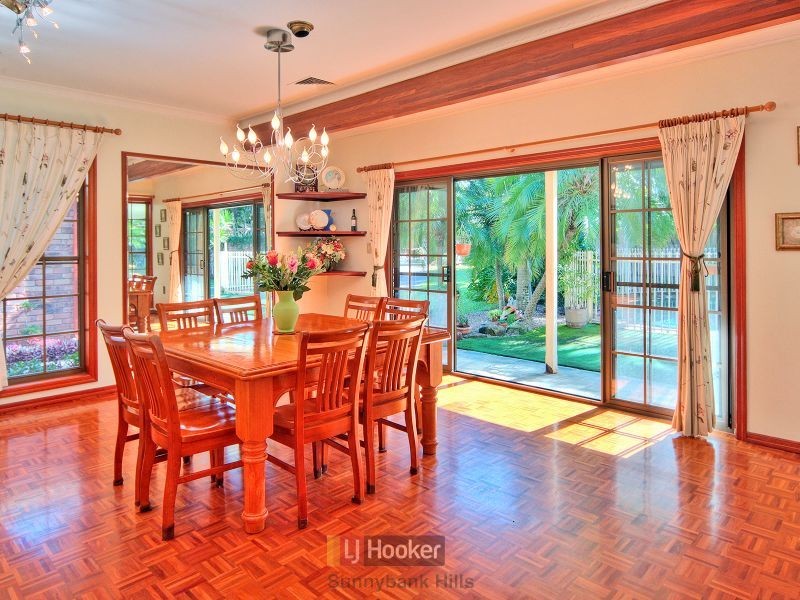 12 Bonutto Court, Robertson QLD 4109