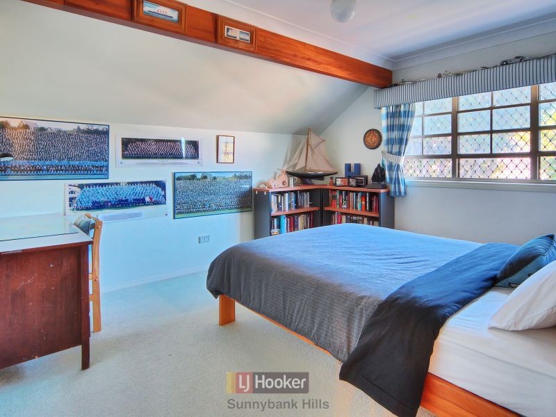 12 Bonutto Court, Robertson QLD 4109