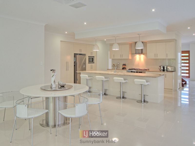 42 Mitchell Street, Sunnybank QLD 4109