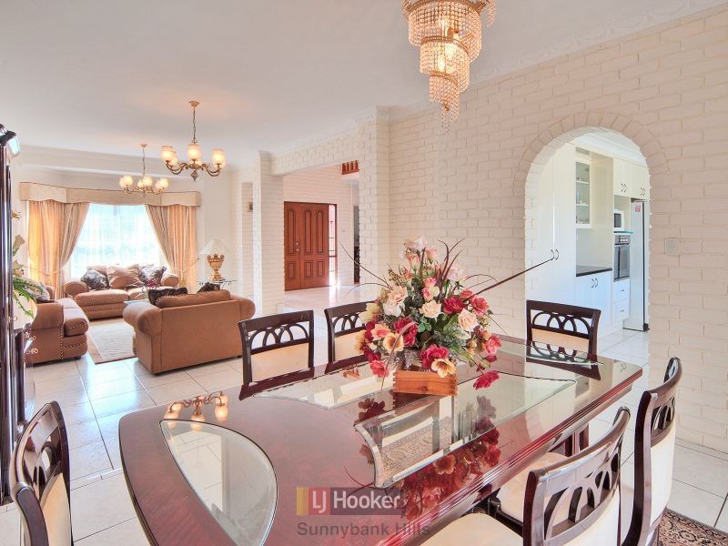 5 Kernow Street, Robertson QLD 4109