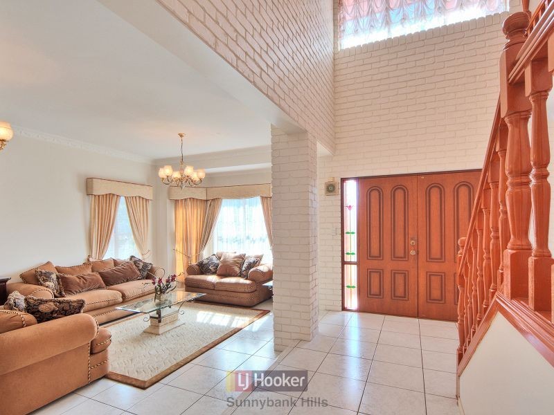 5 Kernow Street, Robertson QLD 4109