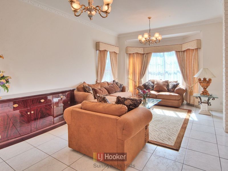 5 Kernow Street, Robertson QLD 4109