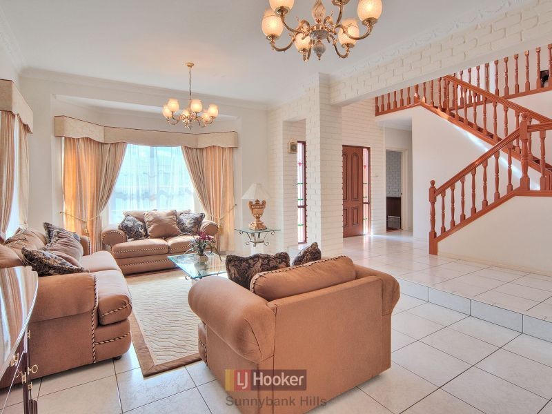 5 Kernow Street, Robertson QLD 4109