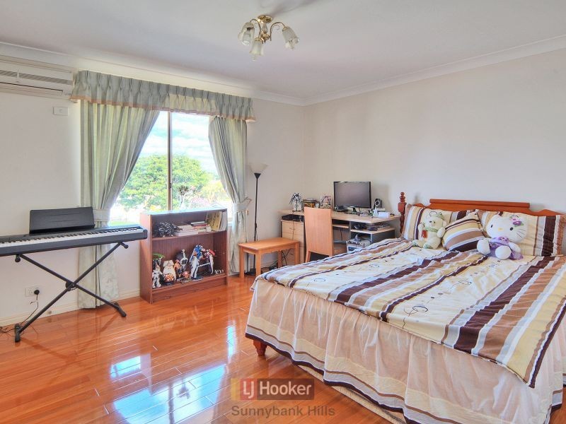 5 Kernow Street, Robertson QLD 4109