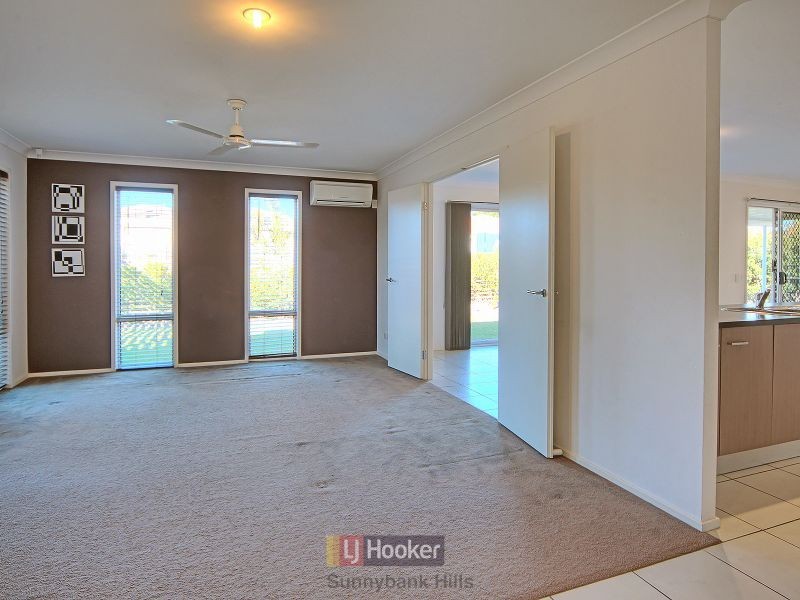 42 Mapelton Circuit, Parkinson QLD 4115