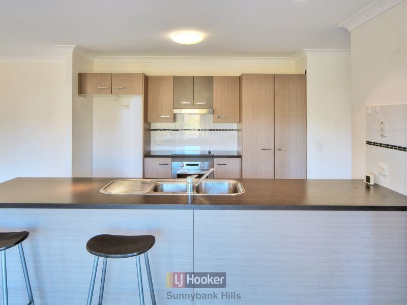 42 Mapelton Circuit, Parkinson QLD 4115