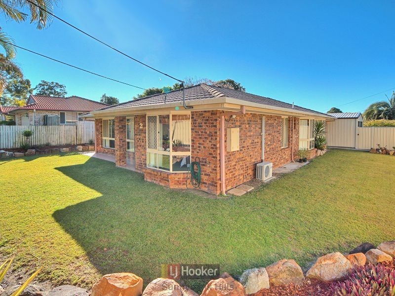 2 Helmet Court, Hillcrest QLD 4118
