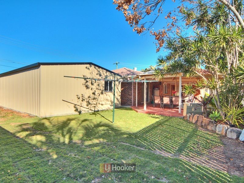 2 Helmet Court, Hillcrest QLD 4118