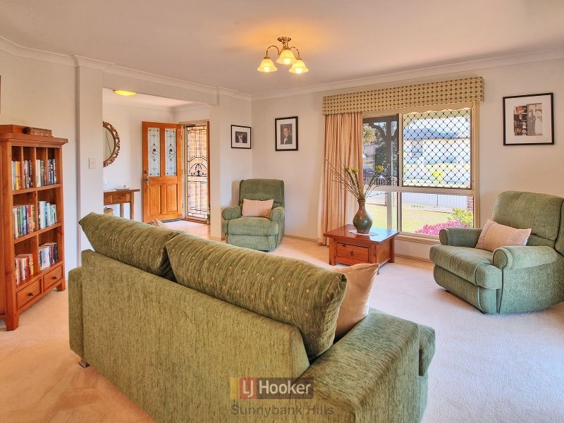 2 Utah Place, Parkinson QLD 4115