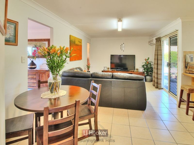 2 Utah Place, Parkinson QLD 4115