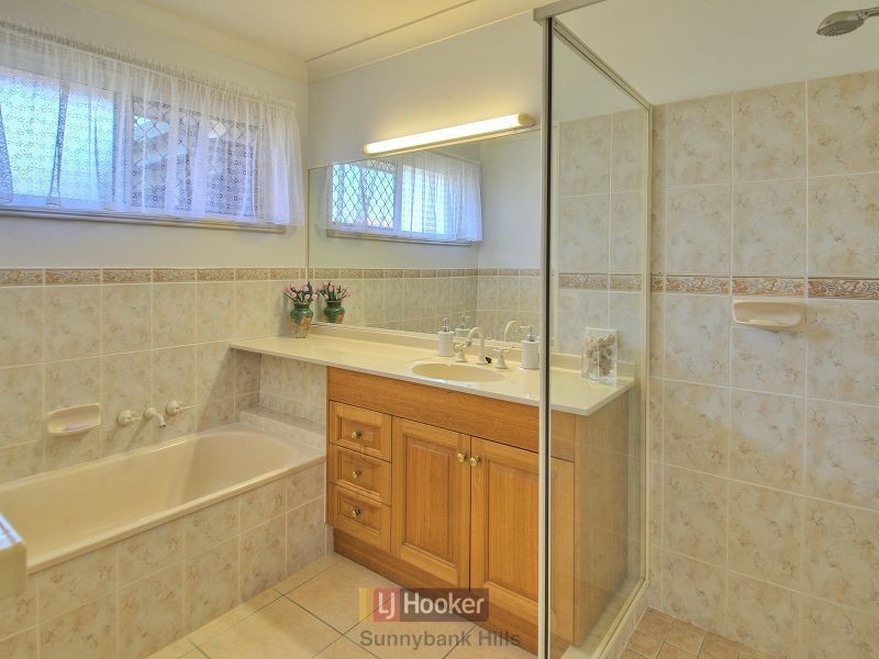 2 Utah Place, Parkinson QLD 4115