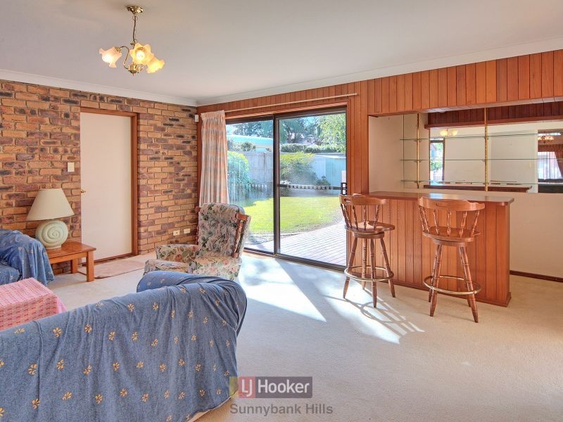 32 Veta Street, Robertson QLD 4109