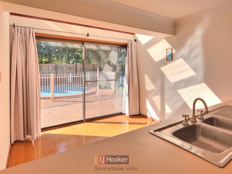 32 Veta Street, Robertson QLD 4109