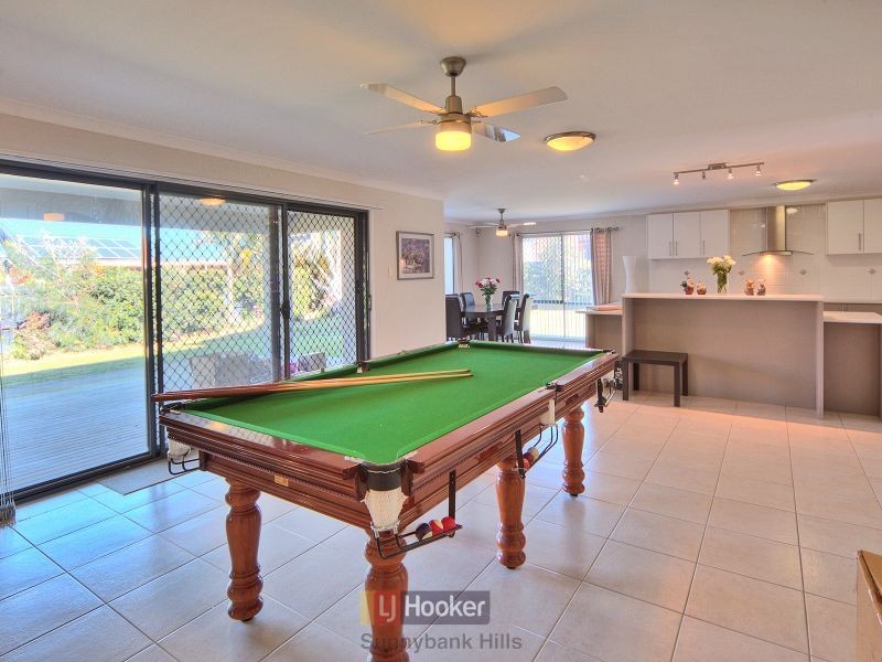 12 Sarabah Close, Calamvale QLD 4116