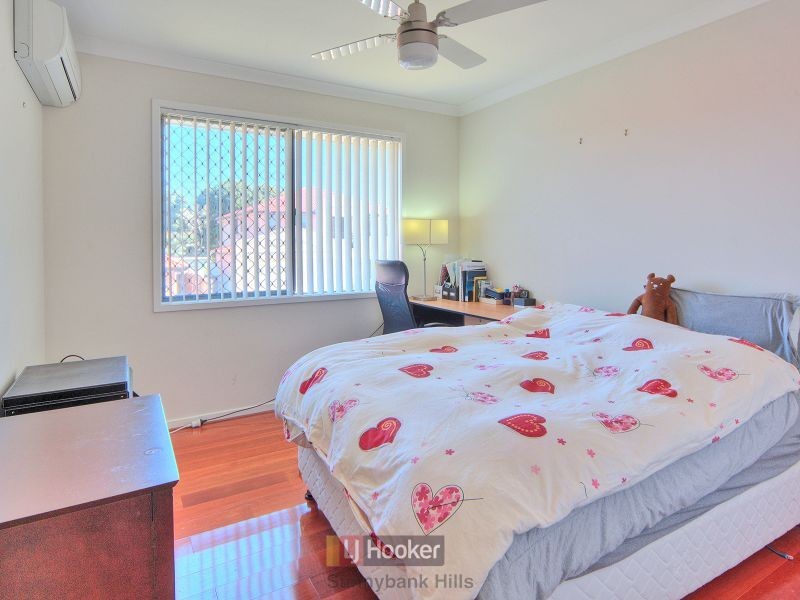 12 Sarabah Close, Calamvale QLD 4116