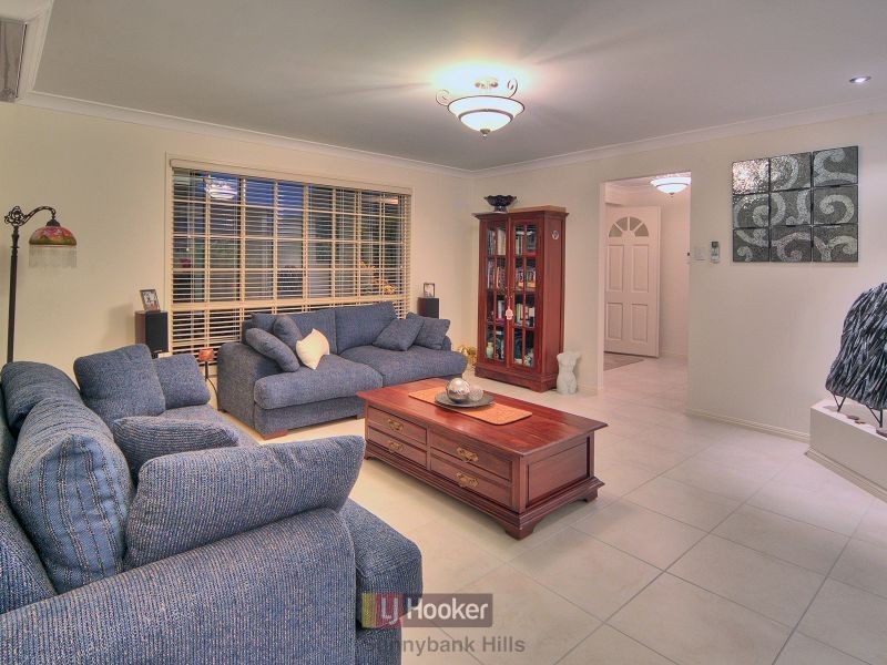 11 Raider Place, Sunnybank Hills QLD 4109