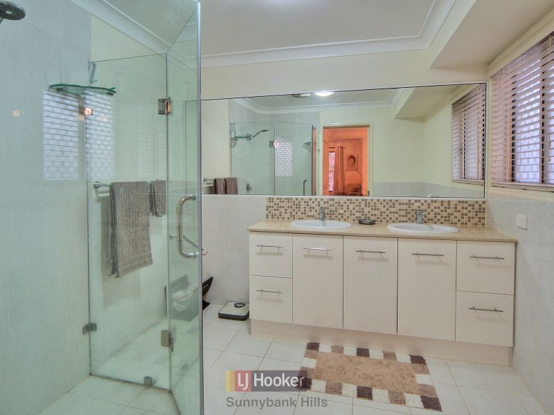 11 Raider Place, Sunnybank Hills QLD 4109