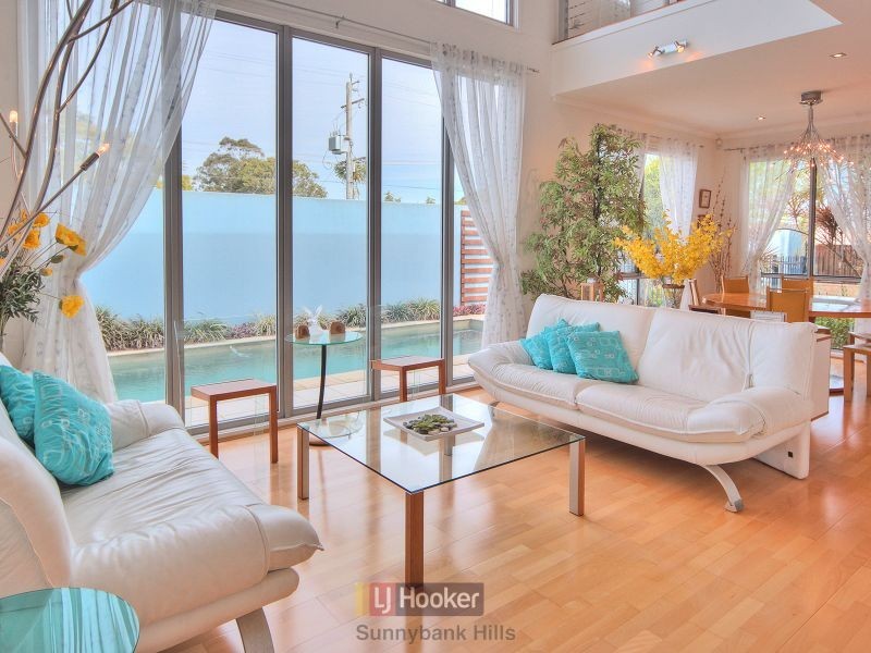 25 Cavallaro Street, Robertson QLD 4109