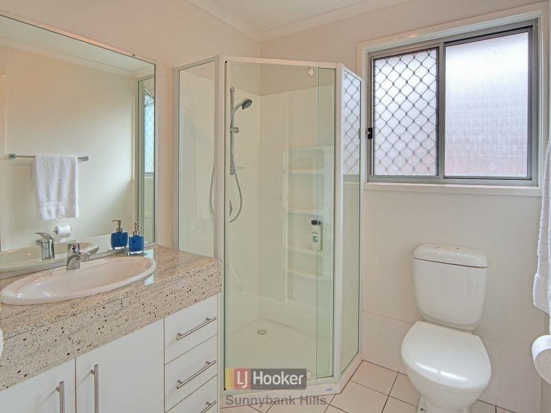 25 Cavallaro Street, Robertson QLD 4109