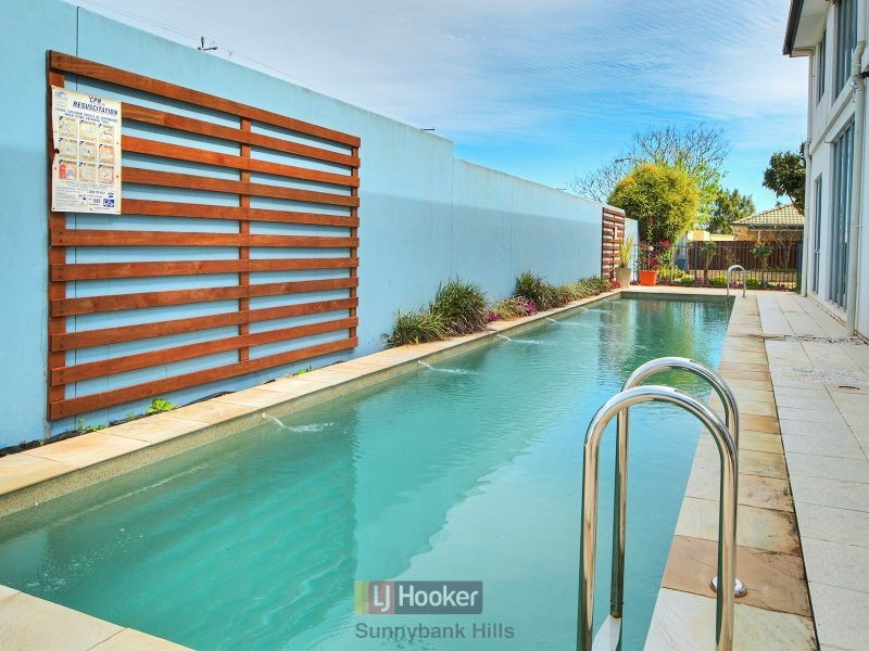 25 Cavallaro Street, Robertson QLD 4109