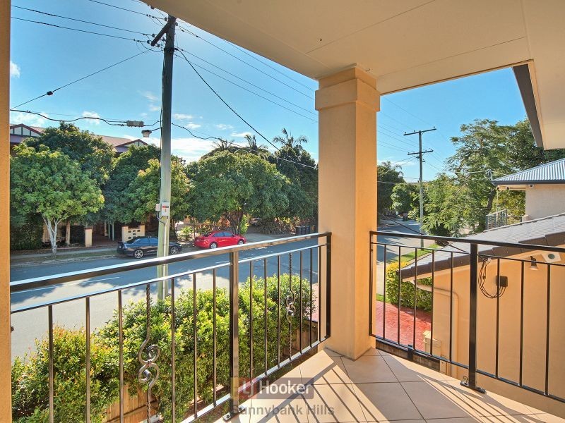 1 Elliot Street, Clayfield QLD 4011